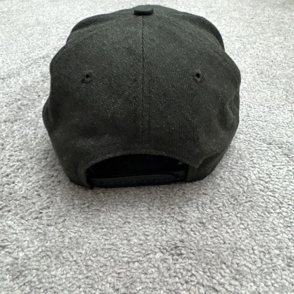 New Era 9FIFTY Oakland Raiders Snapback Hat Mens One Size Charcoal Gray Wool NFL